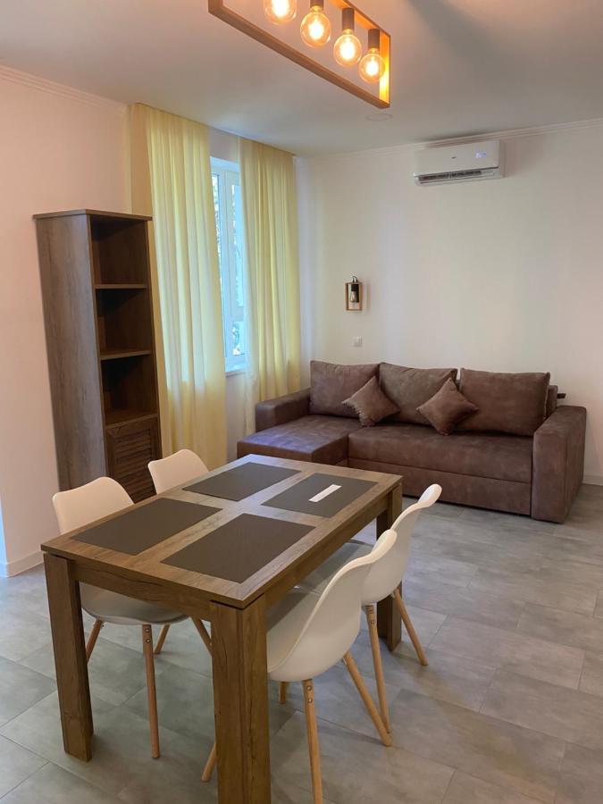 Boutique Hotel Enjoy セルゲーエフカ エクステリア 写真